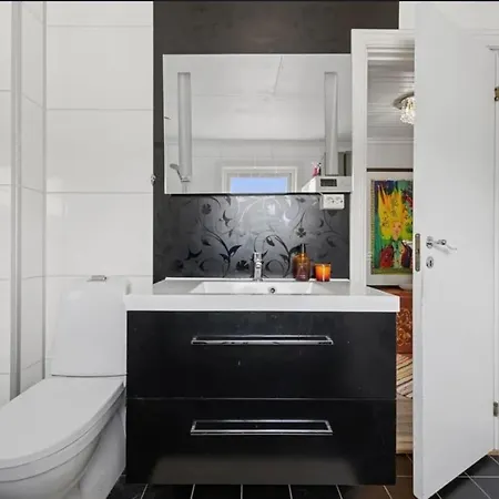Idyllic House In 2 Bedroom *