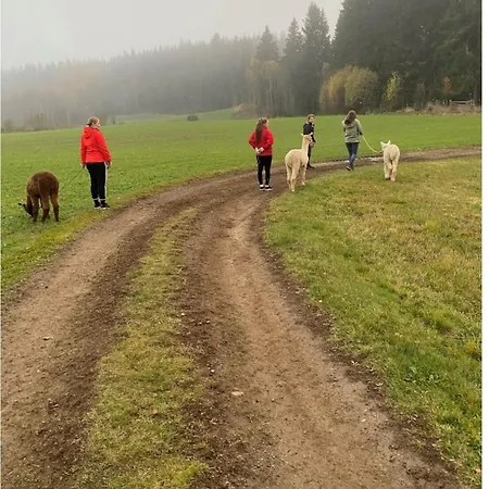 Сasa de vacaciones Idyllic House In 2 Bedroom