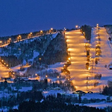 Idyllic House In 2 Bedroom Сasa de vacaciones *