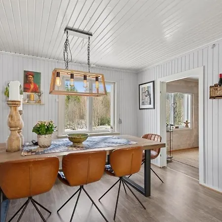 Idyllic House In 2 Bedroom *