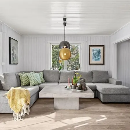 Idyllic House In 2 Bedroom